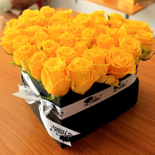 30 Yellow Roses