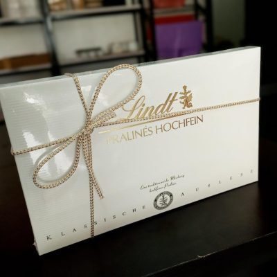 LINDT PRALINES HOCHFEIN